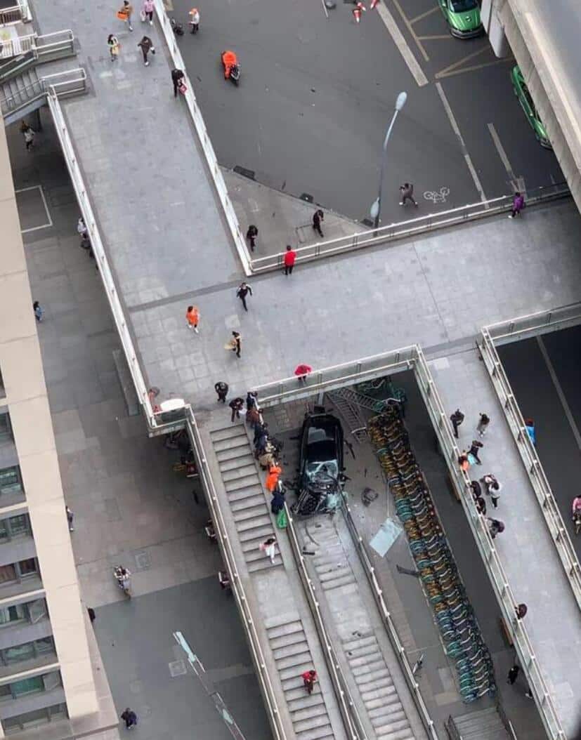 Tesla in spotlight again as suspected runaway Model 3 plows into overpass