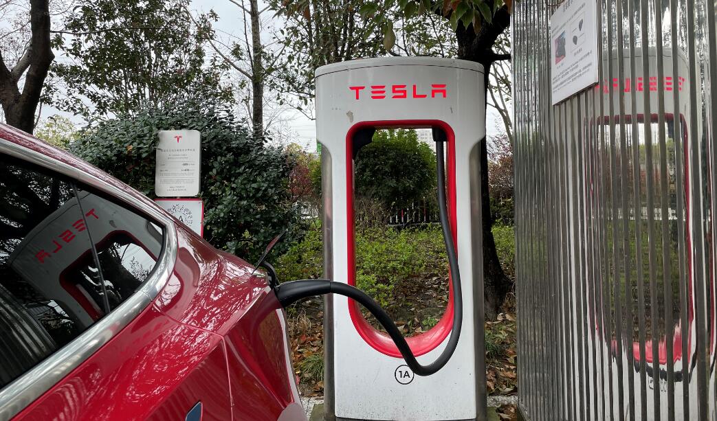 Tesla exec says data collected in China will basically be placed in China