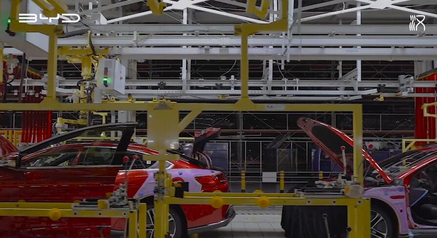 BYD's 100,000th Han model rolls off line