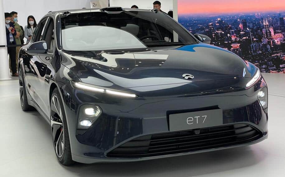 Nio ET7 in Luminous Orange makes its first real-life appearance