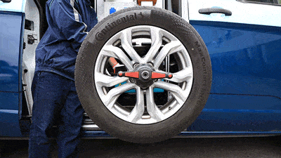 Nio unveils mobile service van that can help users fix their cars anywhere, anytime