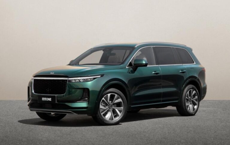 Li Auto seeks to raise up to $1.9 billion in HK listing, shares expected to start trading Aug 12