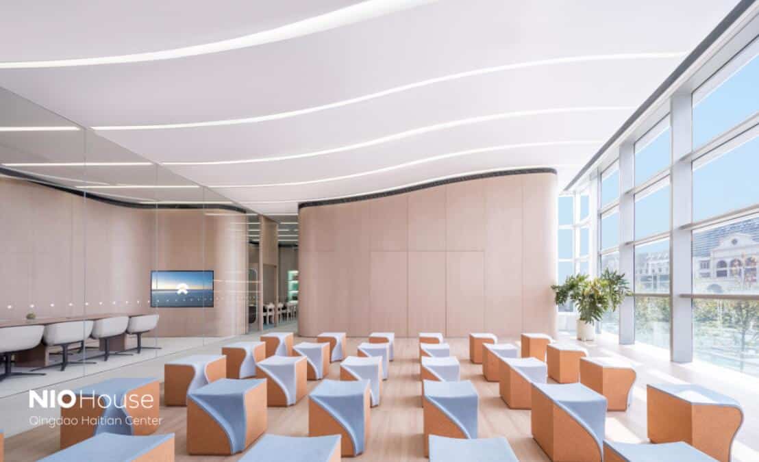 Nio reaches 400 battery swap stations in China, opens new Nio House