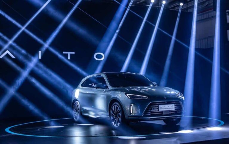 Seres unveils new premium brand AITO, aims to build over 1,000 stores with Huawei next year