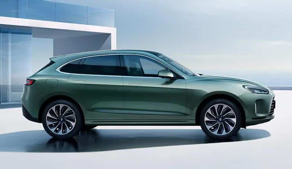 AITO M5, built by Huawei and Seres, reportedly gets over 2,000 orders in 3 days