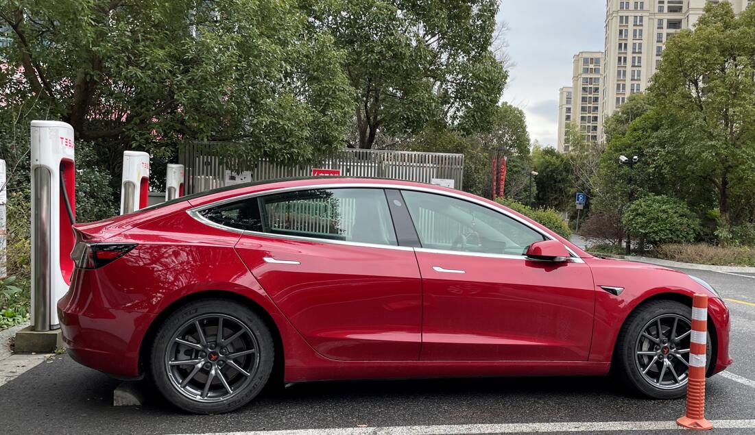 Tesla recalls 107,293 vehicles in China, will offer fixes via OTA