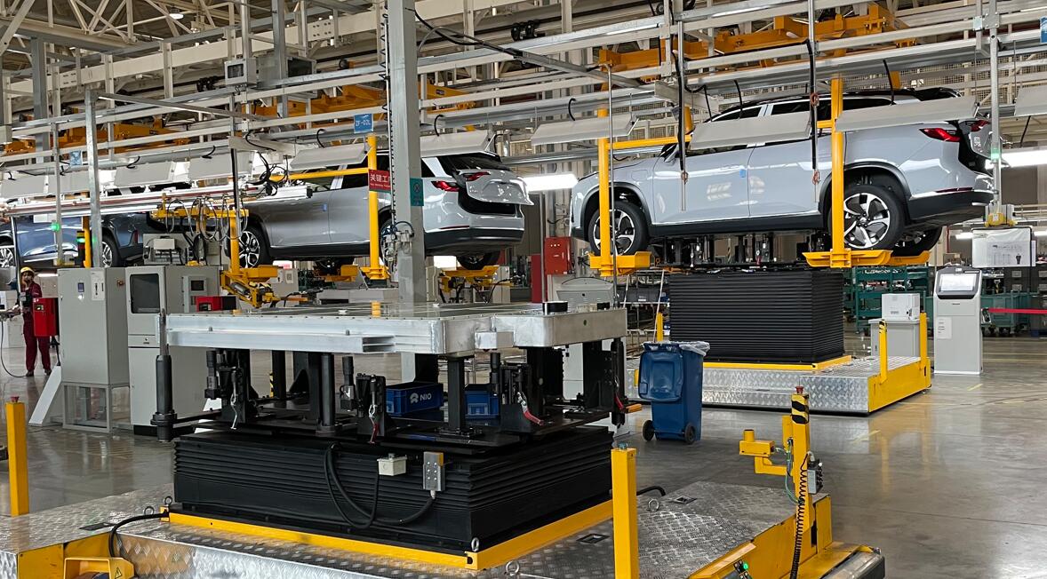 CATL reportedly cutting battery costs significantly for some clients including Nio, Li Auto