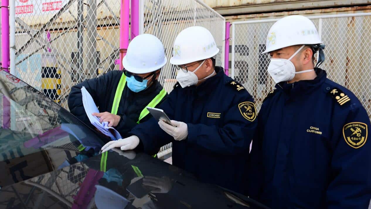 Tesla's new Model S and Model X being imported into China as deliveries near