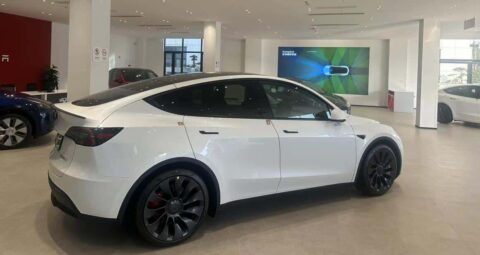 Musk meets with more officials as he begins 2nd day of China visit