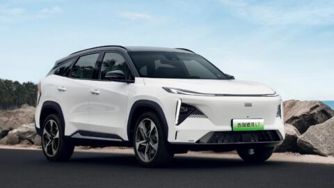 Geely launches 1st model L7 under Galaxy lineup to gain share in hybrid market