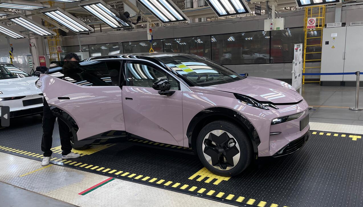 Zeekr sees 1st production cars of Zeekr X roll off line as delivery nears