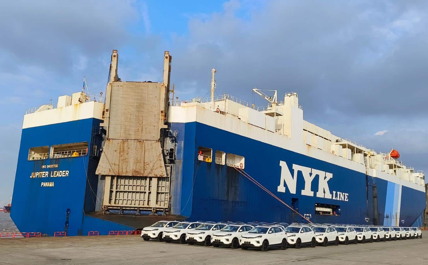 WM Motor eyes overseas markets as it struggles at home