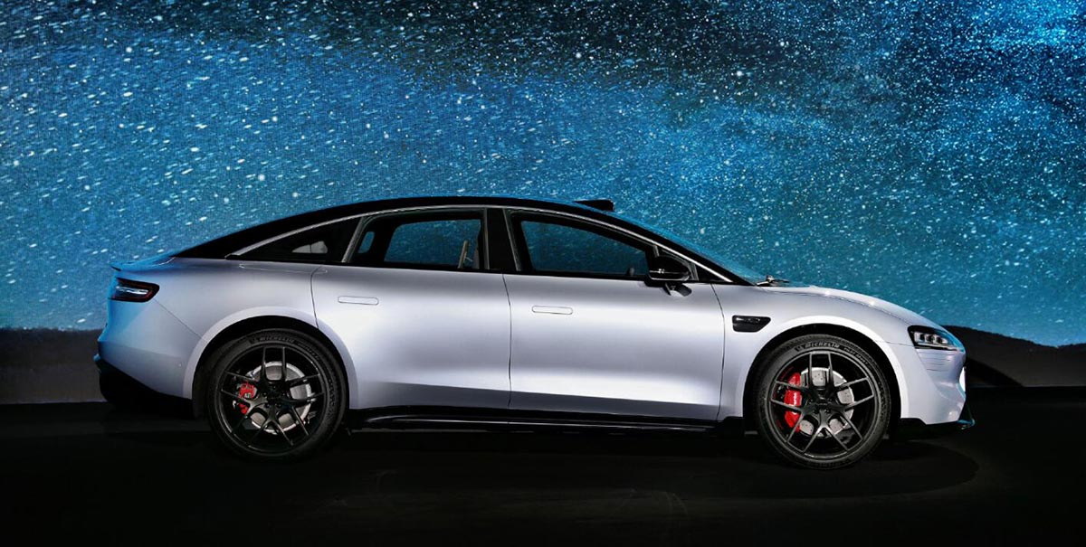 Huawei, Chery's joint EV brand Luxeed unveils 1st model, goes on pre-sale with ,420 starting price