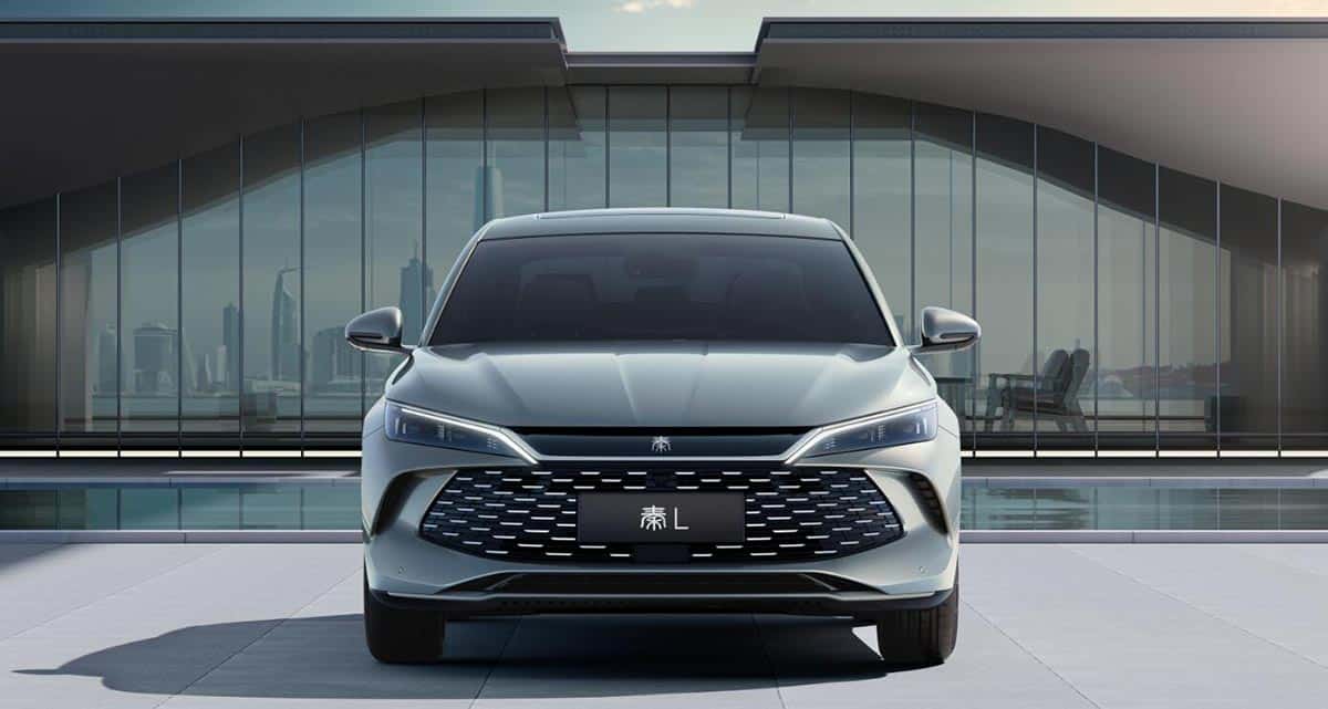 BYD continues to warm up for Qin L, releases official images