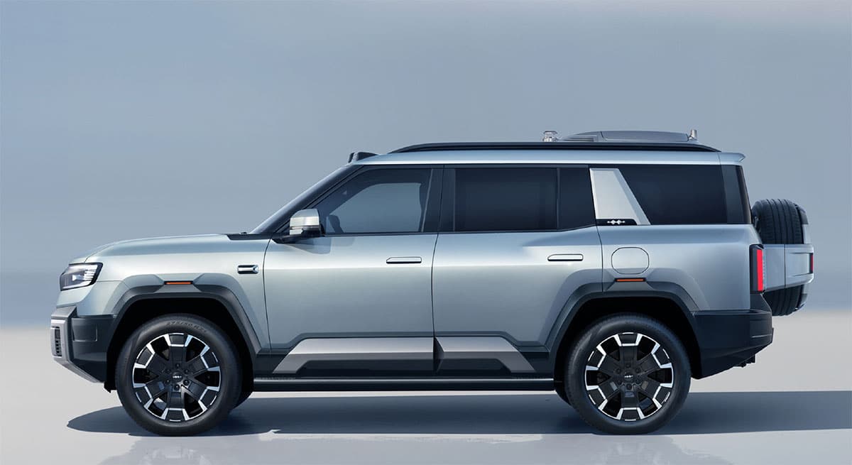 BYD teams up with DJI to launch Ling Yuan automotive drone system