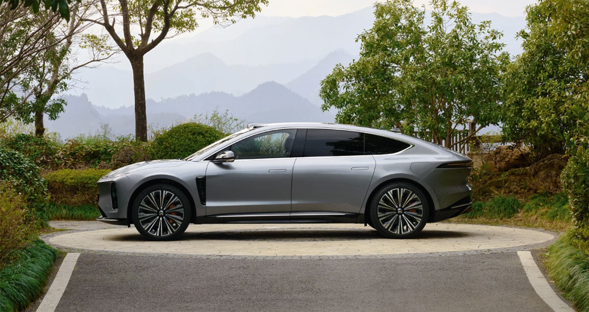 Nio starts deliveries of ET9 flagship sedan