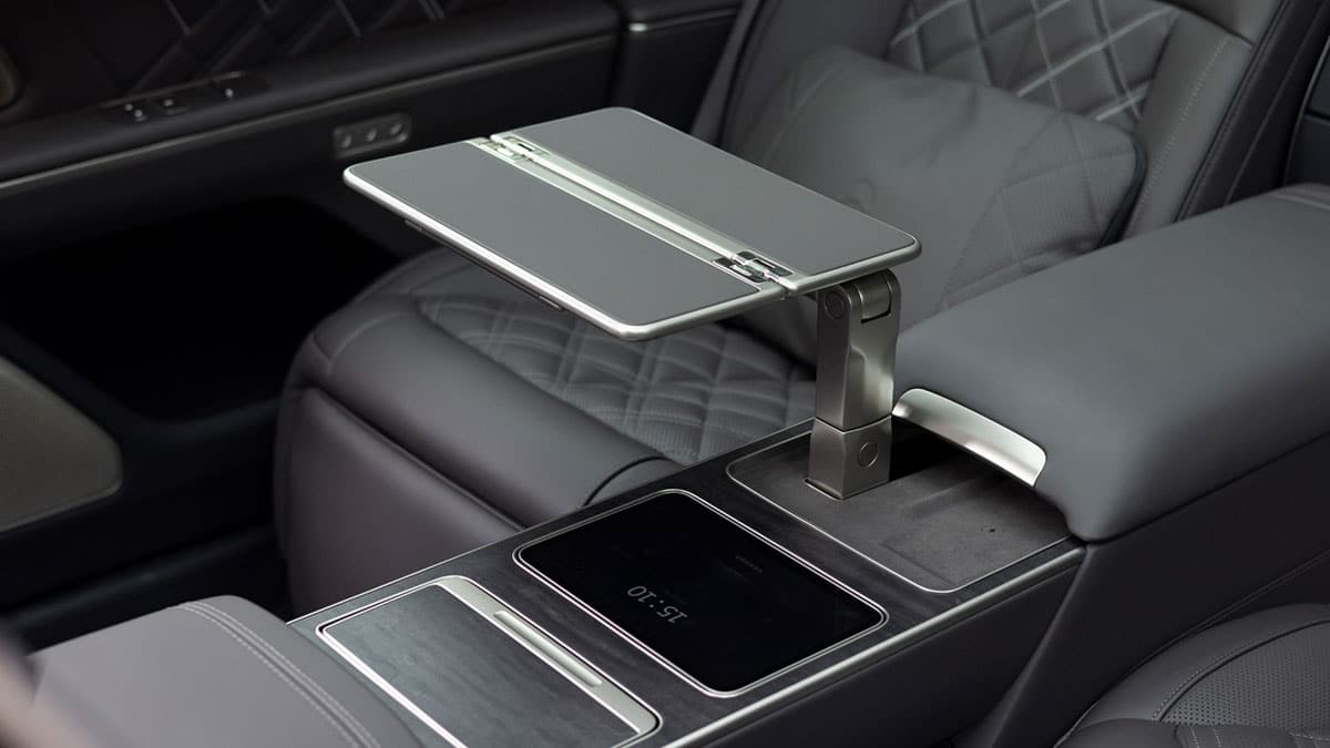 Nio starts deliveries of ET9 flagship sedan