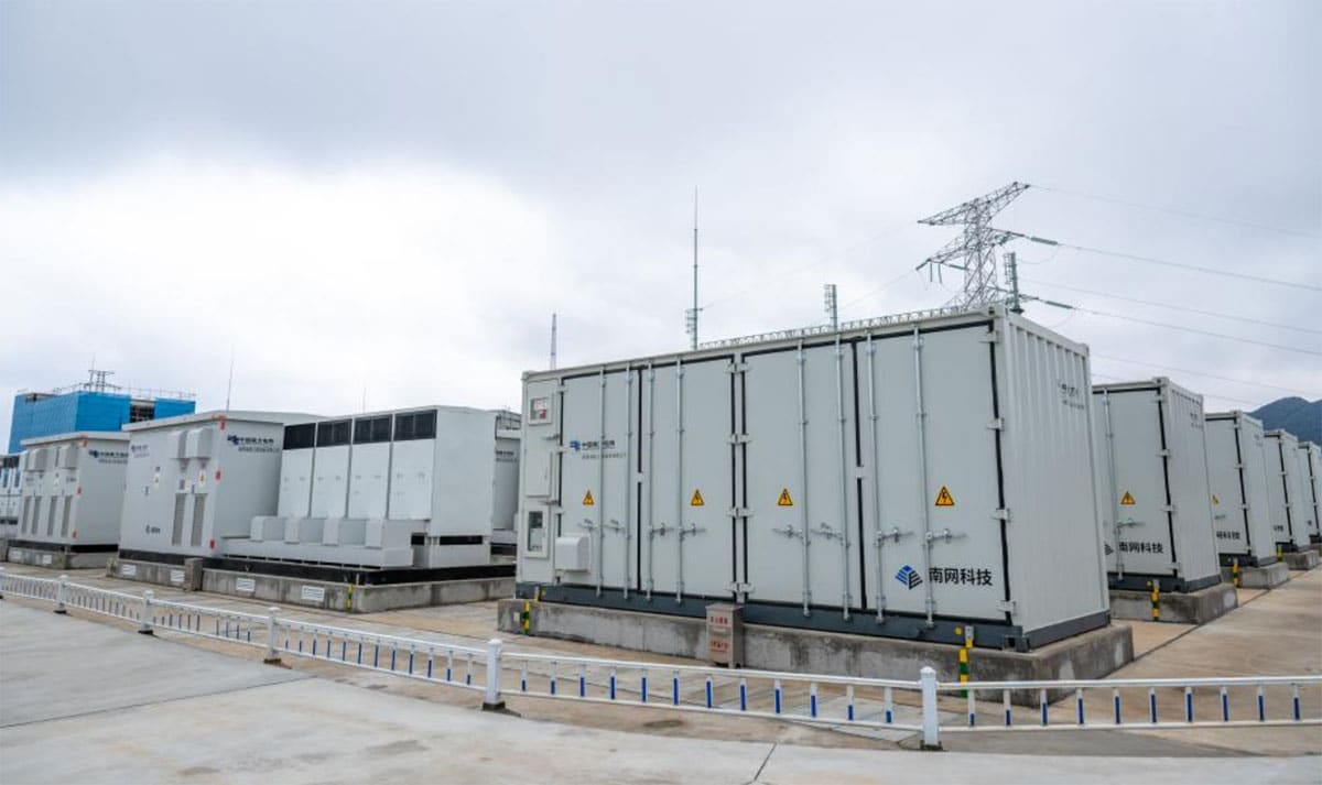 China's 1st large-scale lithium-sodium hybrid energy storage station goes into operation
