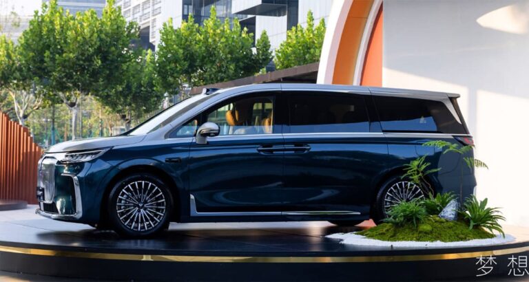 Voyah launches updated Dream MPV with up to 700 km battery range and Huawei technologies