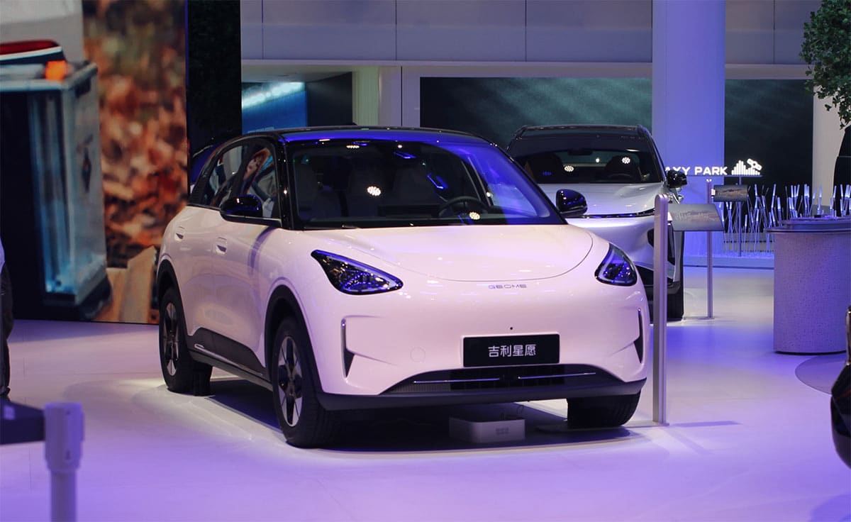 Geely signs deal to take 26.4% stake in Renault Brazil