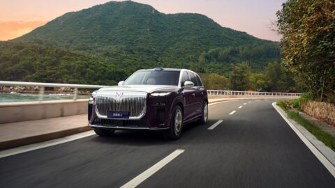 Voyah launches Taishan large hybrid SUV starting at ,420