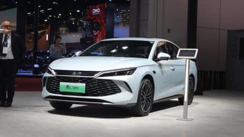 China Nov NEV sales set fresh record at 1.823 million units, CAAM data show