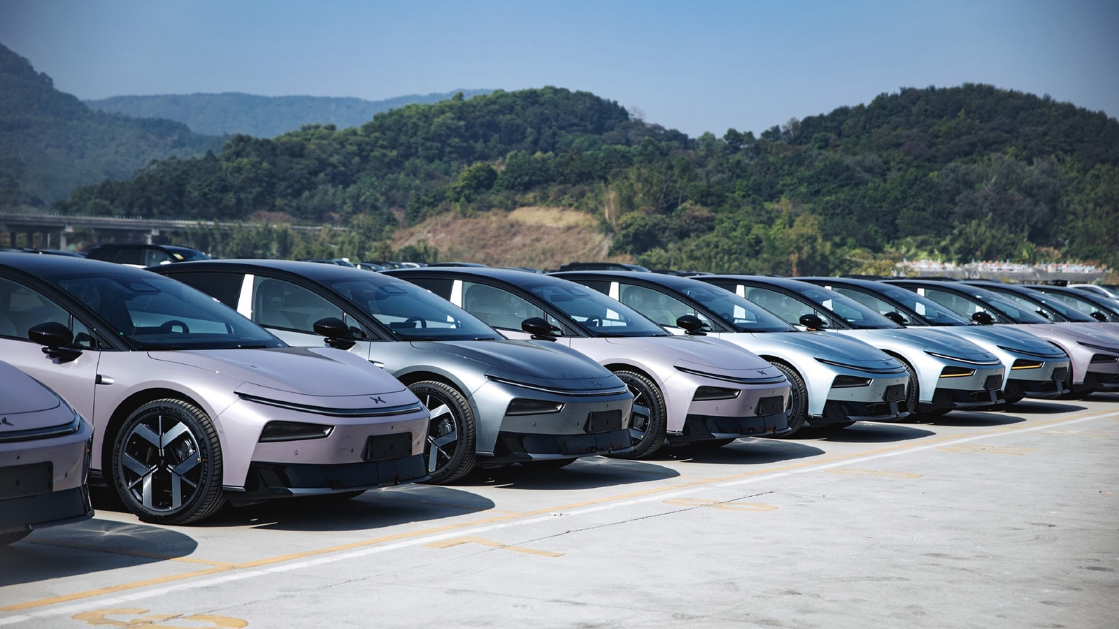 The 2026 P7+ sedan to be shipped to Xpeng stores in China.