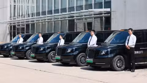 Geely's ride-hailing unit Cao Cao Mobility aims to deploy 100,000 robotaxis by 2030