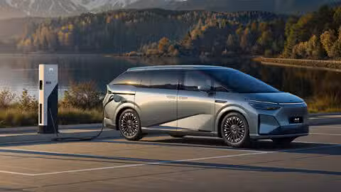 Xpeng begins taking pre-orders for 2026 X9 BEV in China